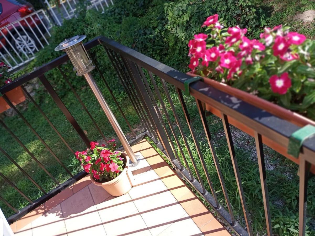 Pergola Panzió Balatonfoldvar Exterior foto